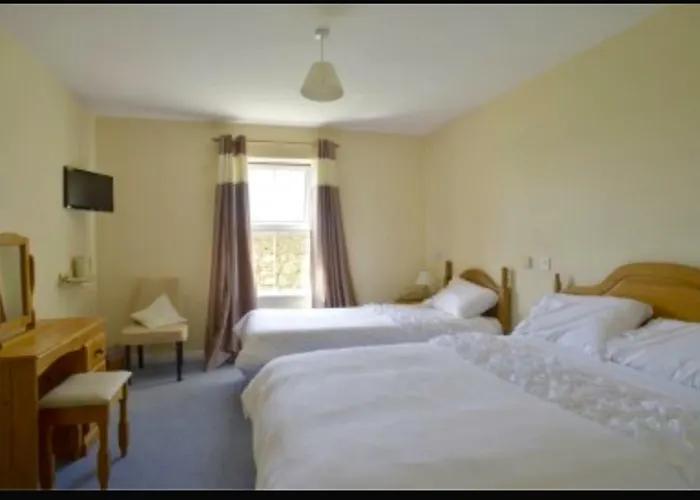 Hotel Tory Harbour View *